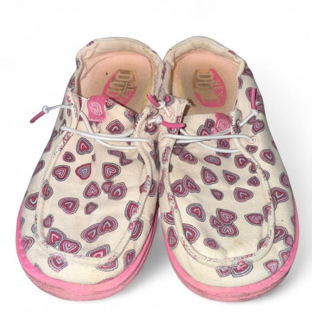 Hey Dudes Hearts Valentines White/Pink Slip on Shoes Youth 3/Ladies‎ 4